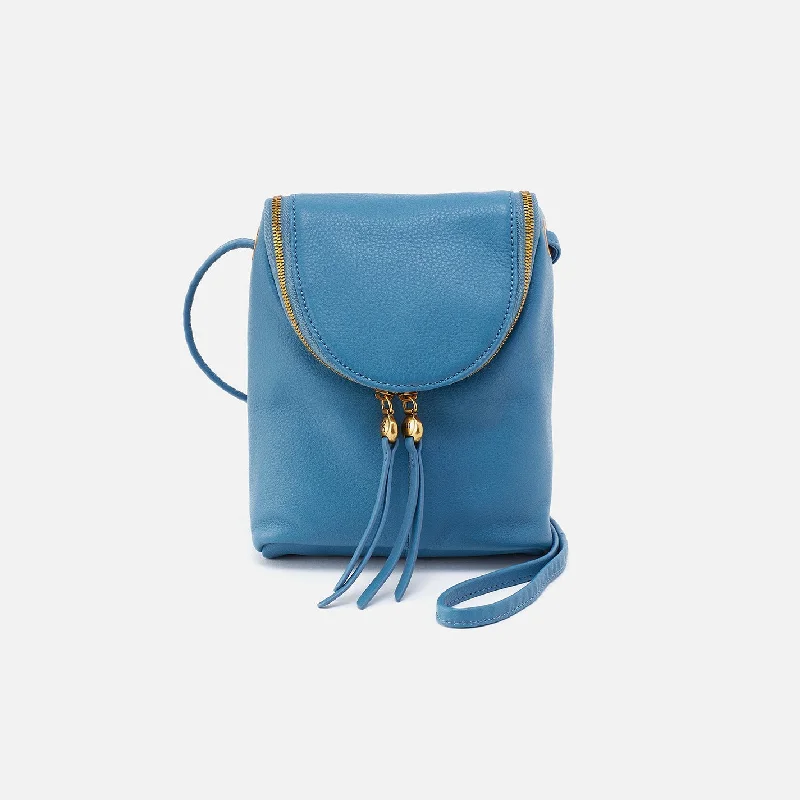 Fern Crossbody in Pebbled Leather - Dusty Blue